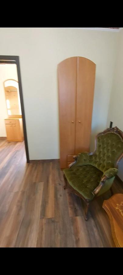 Jurmala, Latvija Apartment Luaran gambar
